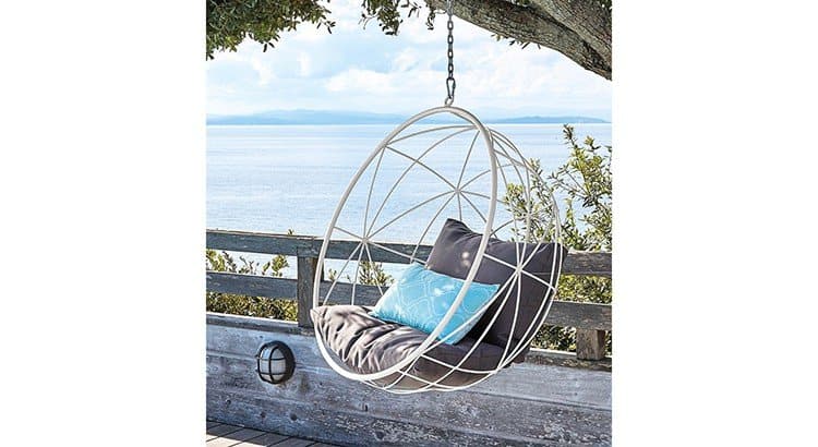 http://sf2.viepratique.fr/wp-content/uploads/sites/8/2017/05/2-fauteuil-de-jardin-suspendu-en-metal-blanc-et-coussins-gris-palaos-1000-2-33-164443_5-750x410.jpg