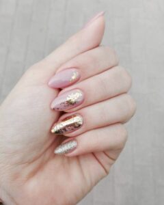 nail art effet foil