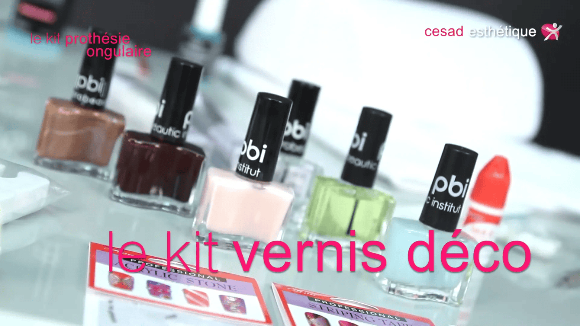 Vernis et décorations