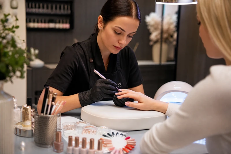 Programme de Cours pour devenir Styliste Ongulaire